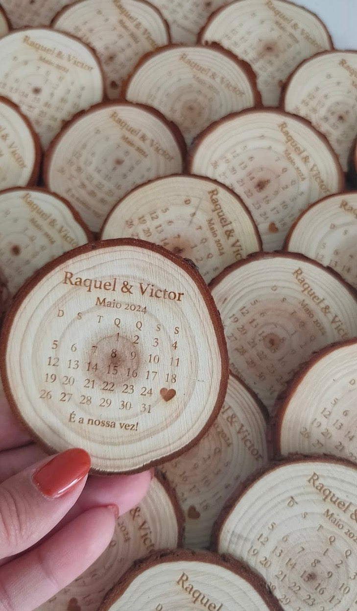 Souvenir Magnet - Wooden Trunk