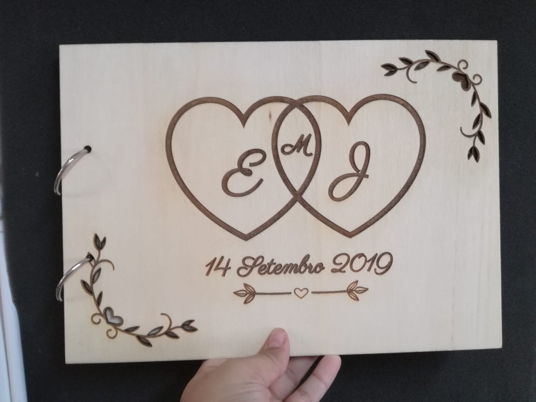Livro de Honra Personalizado A5 em Madeira Clara
